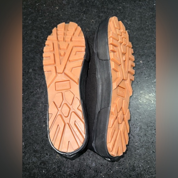 NEW VANS BLACK Style 93 Mary Jane Sneakers Silver Heart Buckle SZ 6.5 - Picture 11 of 11